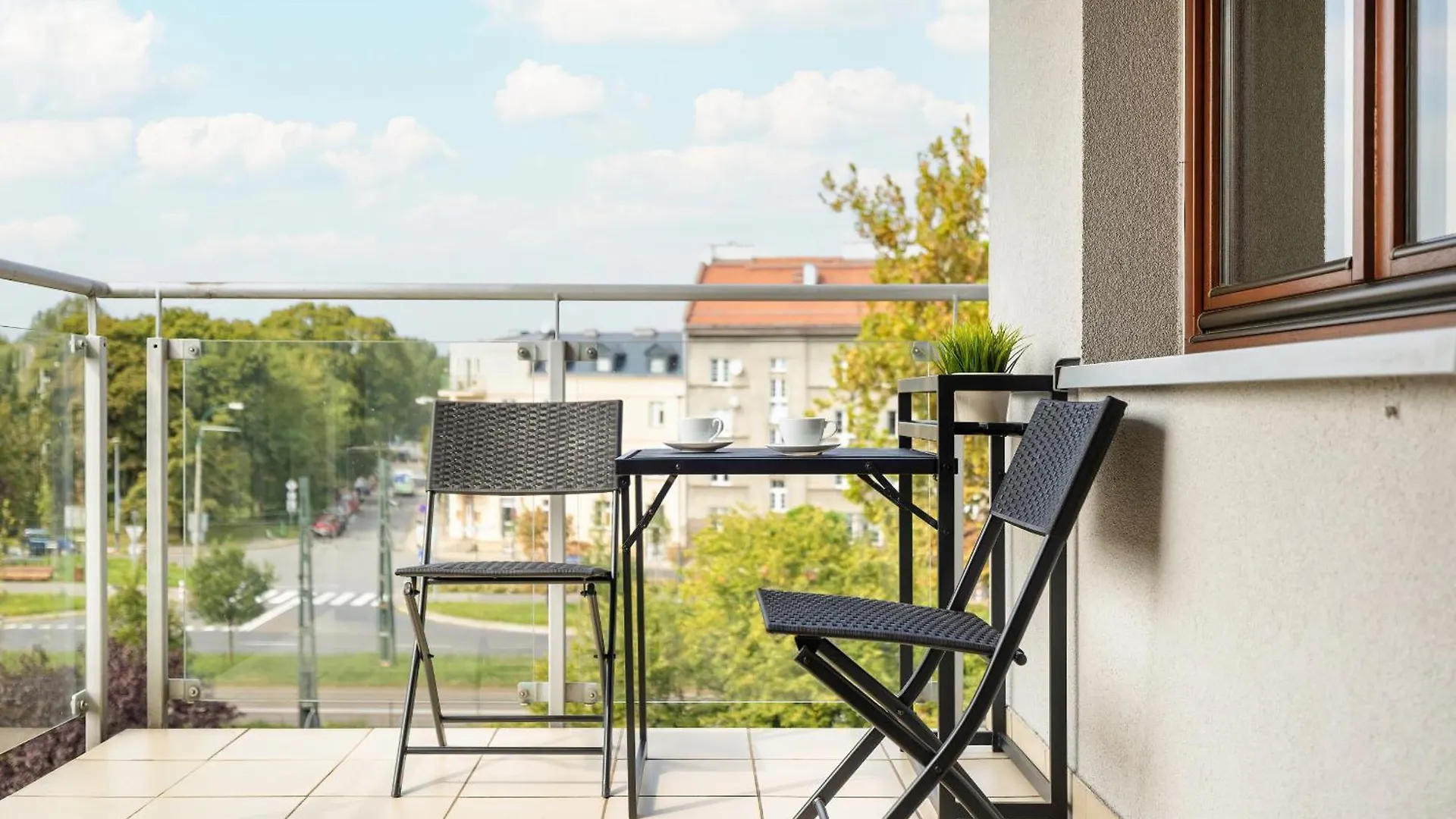 Przytulny Apartament Z Klimatyzacja I Parkingiem By Noclegi Renters Kraków Polen